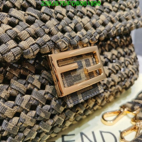 Fendi 1:1 Replica Best Quality Shoulder Bag FDB0619501111