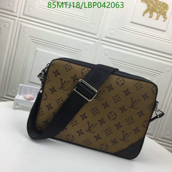 Louis Vuitton AAA+ Replica Inspired Messenger Bag LBP0420630485