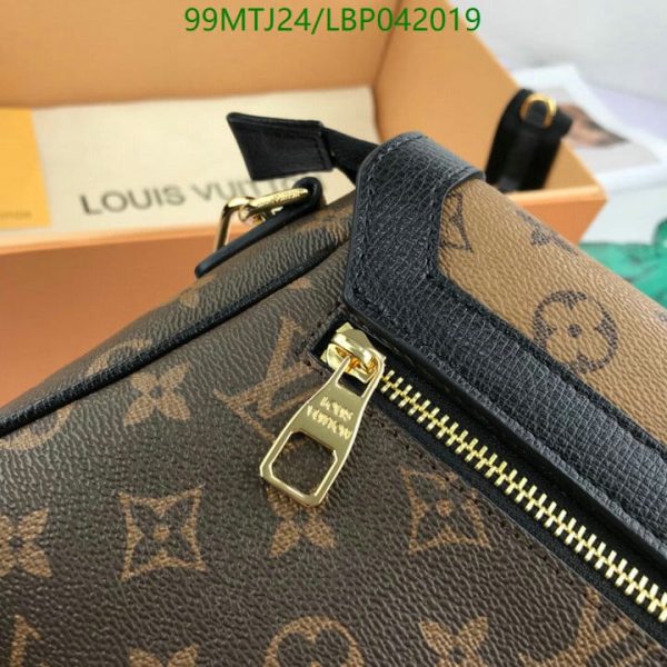 Louis Vuitton AAA+ Replica Messenger Bag LBP0420190654