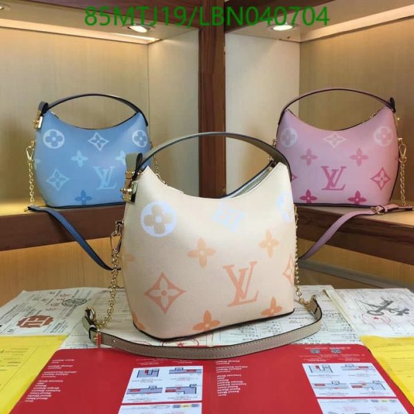 Louis Vuitton AAA+ Replica Marshmallow Bag LBN0407041723