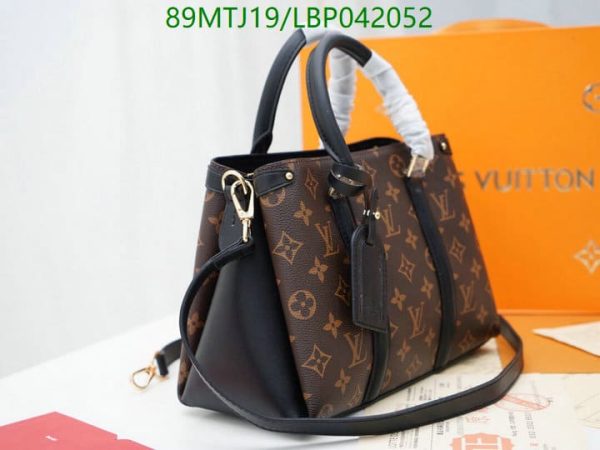 Louis Vuitton AAA+ Replica Designer Shoulder Bag LBP0420520415