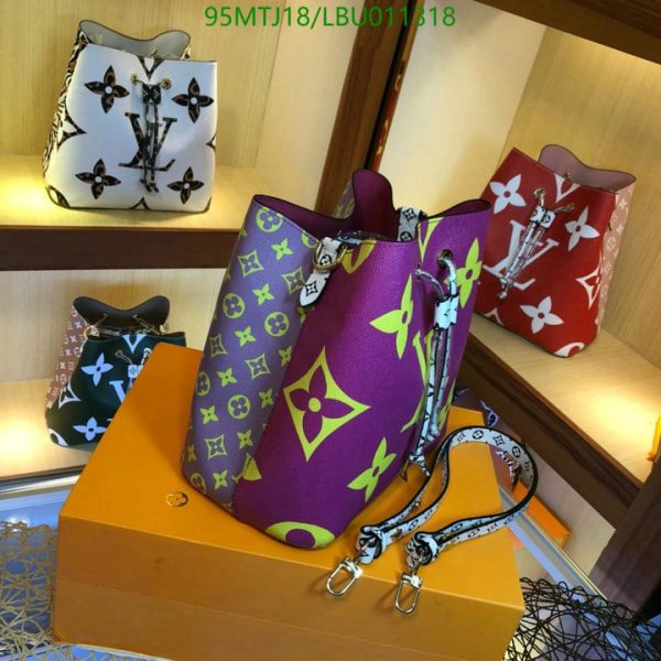 Louis Vuitton AAA+ Replica Inspired Messenger Bag  LBU0113180936