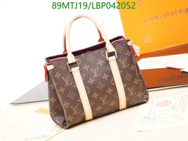 Louis Vuitton AAA+ Replica Designer Shoulder Bag LBP0420520415