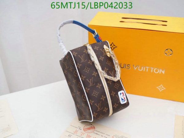 Louis Vuitton AAA+ Replica Inspired Men’s Handbag LBP0420330320