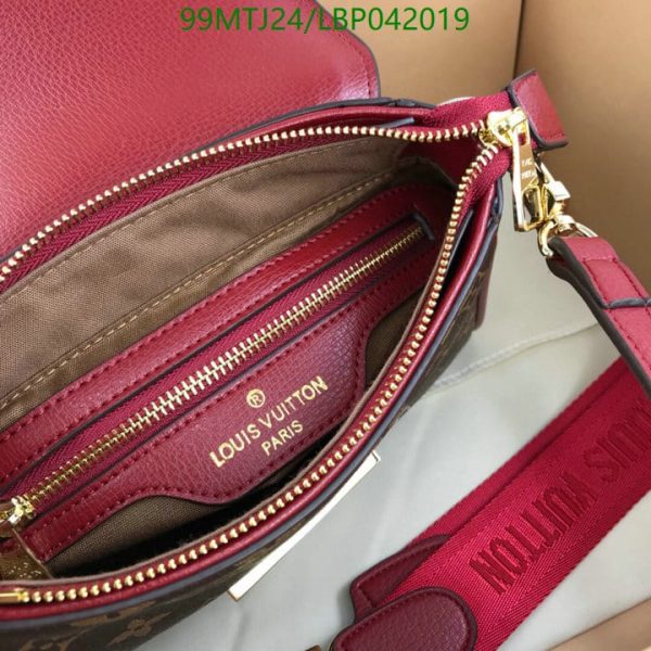 Louis Vuitton AAA+ Replica Messenger Bag LBP0420190654