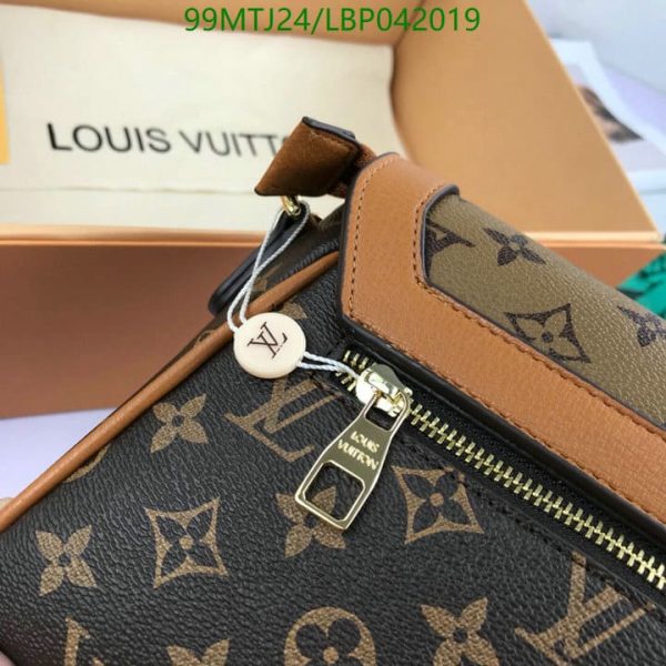 Louis Vuitton AAA+ Replica Messenger Bag LBP0420190654