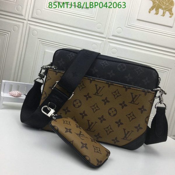 Louis Vuitton AAA+ Replica Inspired Messenger Bag LBP0420630485