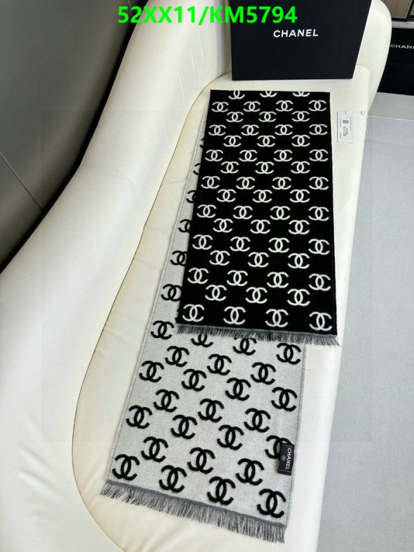 Chanel Replica Wool CC double side Black White Scarf