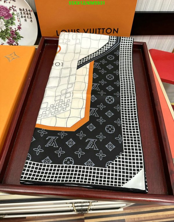 Louis Vuitton Replica Woman Silk Square Scarf