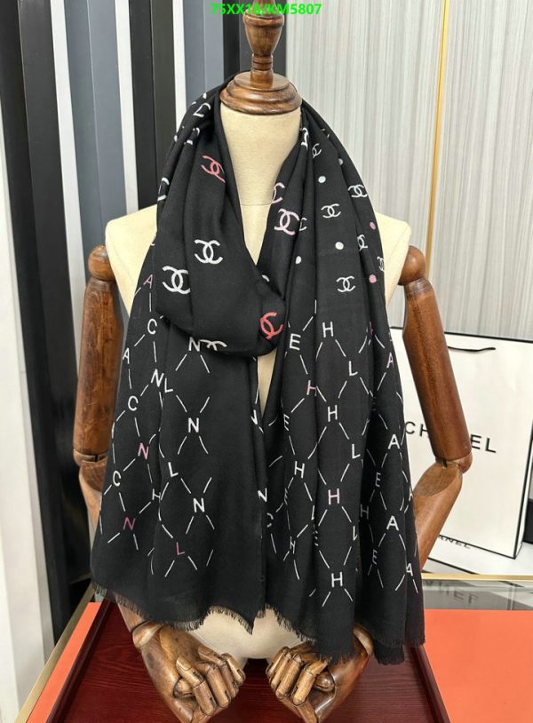 Chanel Replica Black & White Cashmere Woman Shawl/Scarf