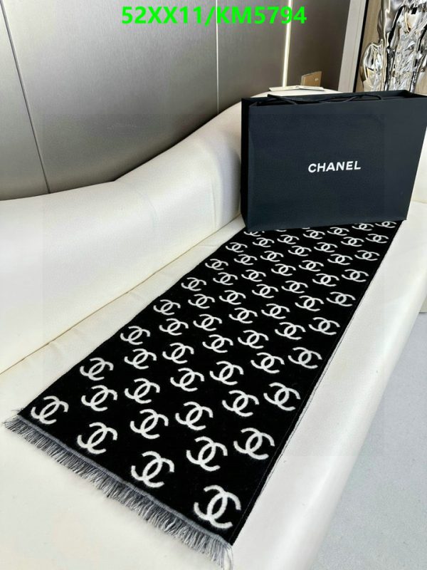 Chanel Replica Wool CC double side Black White Scarf