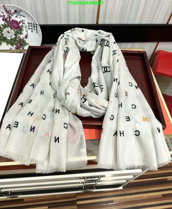 Chanel Replica Black & White Cashmere Woman Shawl/Scarf