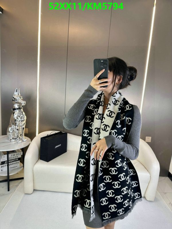 Chanel Replica Wool CC double side Black White Scarf