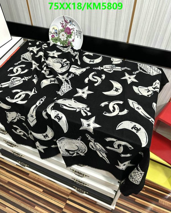 Chanel Replica Cashmere Crescent Black CC Scarf