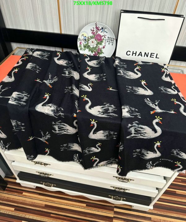 Chanel Replica Winter Cashmere Duck Shawl & Scarf