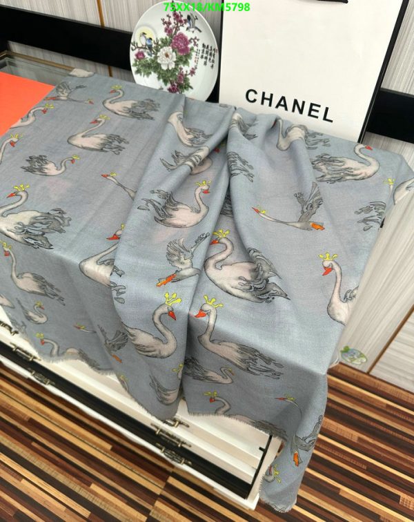 Chanel Replica Winter Cashmere Duck Shawl & Scarf