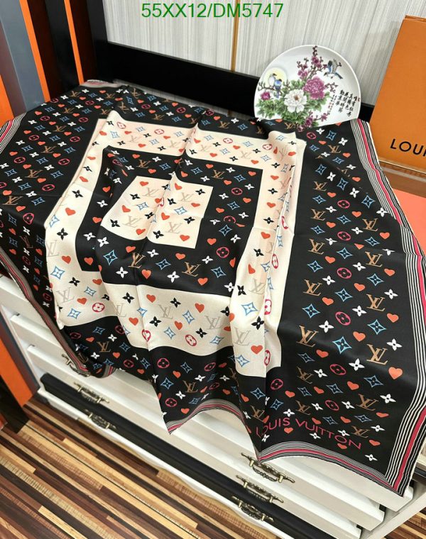 Louis Vuitton Replica Game On Square Scarf Black White