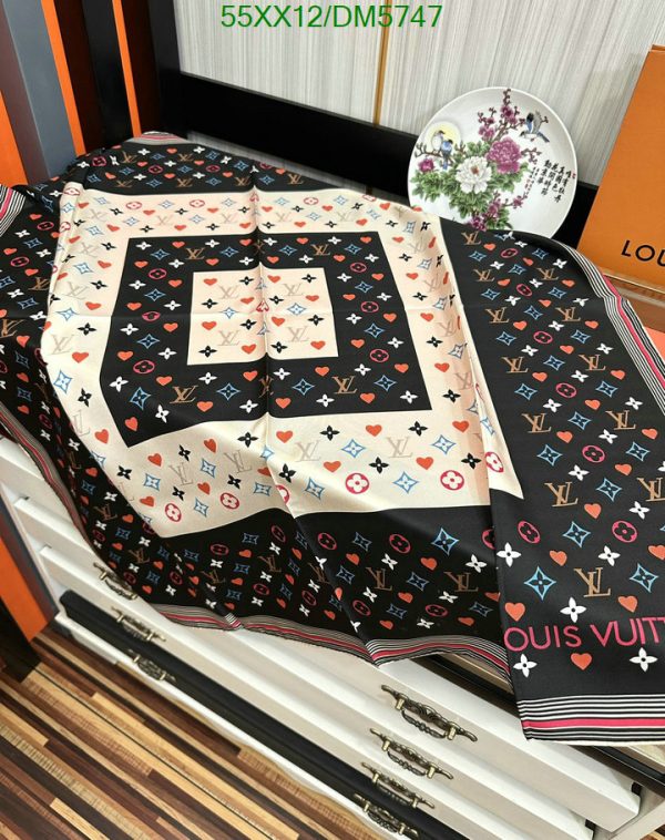 Louis Vuitton Replica Game On Square Scarf Black White