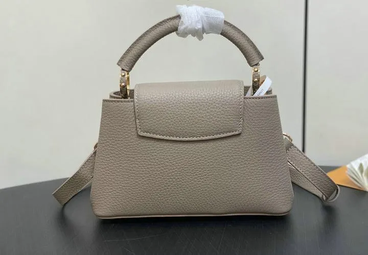 Louis Vuitton 1:1 Mirror Replica My Capucines Bag Louis Vuitton Replica Capucines Louis Vuitton 1:1 Mirror Replica My Capucines Bag Louis Vuitton Replica Capucines