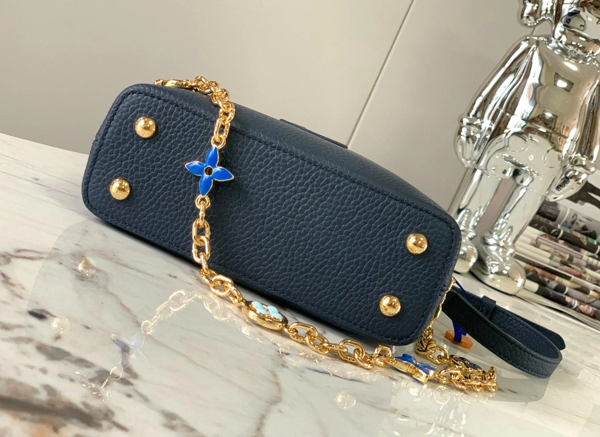 Louis Vuitton 1:1 Mirror Replica Capucines Mini Louis Vuitton Replica Capucines Louis Vuitton 1:1 Mirror Replica Capucines Mini Louis Vuitton Replica Capucines