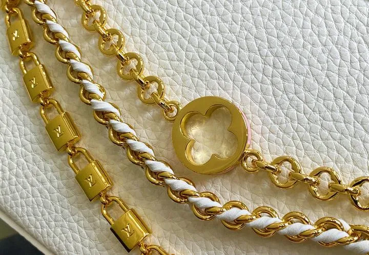 Louis Vuitton 1:1 Mirror Replica Capucines BB White Gold Capucines Louis Vuitton Replica Capucines Louis Vuitton 1:1 Mirror Replica Capucines BB White Gold Capucines Louis Vuitton Replica Capucines