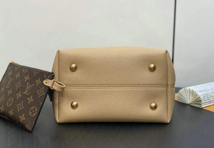 Louis Vuitton 1:1 Mirror Replica PM Low Key Grained Hobo Louis Vuitton Replica Neverfull Louis Vuitton 1:1 Mirror Replica PM Low Key Grained Hobo Louis Vuitton Replica Neverfull