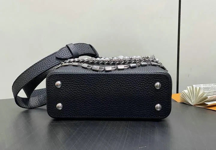 Louis Vuitton 1:1 Mirror Replica Capucines BB Black Capucines Louis Vuitton Replica Capucines Louis Vuitton 1:1 Mirror Replica Capucines BB Black Capucines Louis Vuitton Replica Capucines