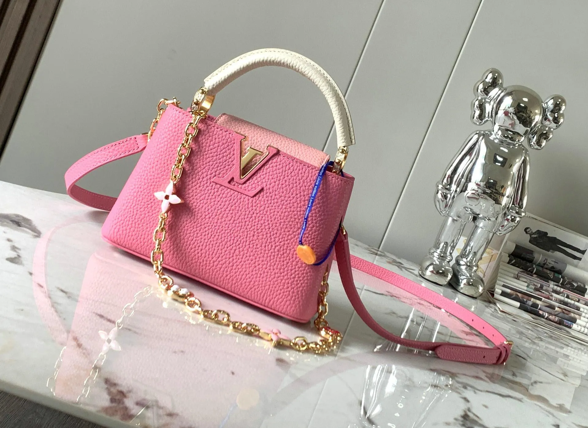 Louis Vuitton 1:1 Mirror Replica Capucines Mini Louis Vuitton Replica Capucines Louis Vuitton 1:1 Mirror Replica Capucines Mini Louis Vuitton Replica Capucines