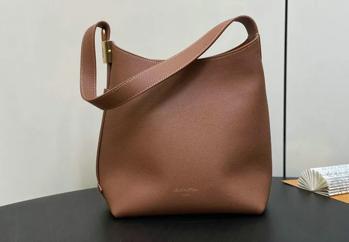 Louis Vuitton 1:1 Mirror Replica PM Low Key Grained Hobo Louis Vuitton Replica Neverfull Louis Vuitton 1:1 Mirror Replica PM Low Key Grained Hobo Louis Vuitton Replica Neverfull
