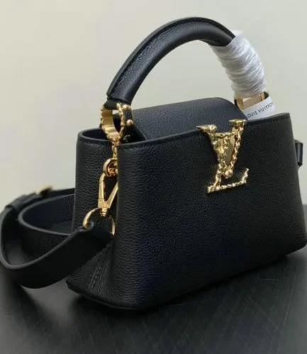 Louis Vuitton 1:1 Mirror Replica Capucines East-West MM Capucines Louis Vuitton Replica Capucines