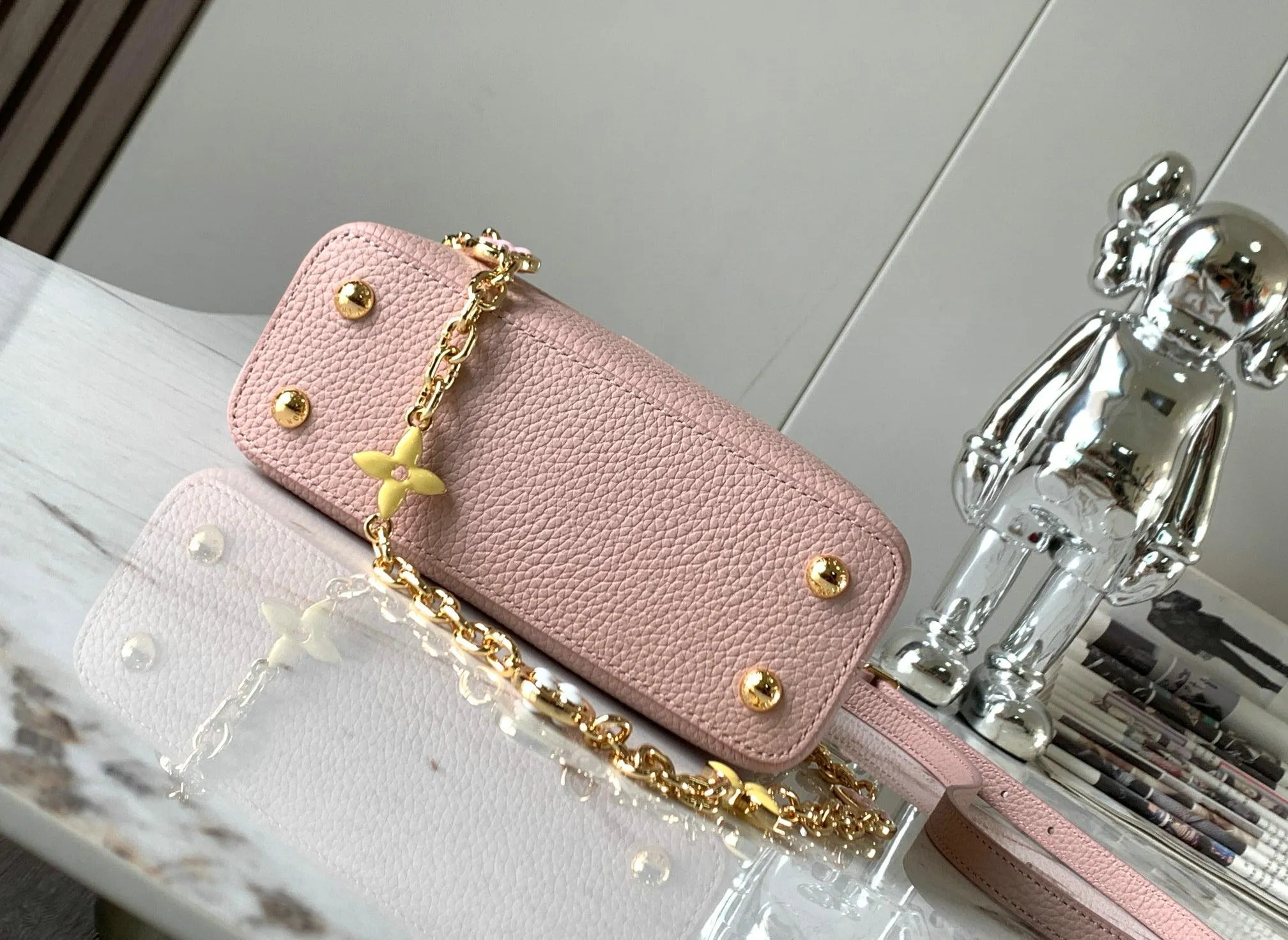 Louis Vuitton 1:1 Mirror Replica Capucines Mini Louis Vuitton Replica Capucines Louis Vuitton 1:1 Mirror Replica Capucines Mini Louis Vuitton Replica Capucines