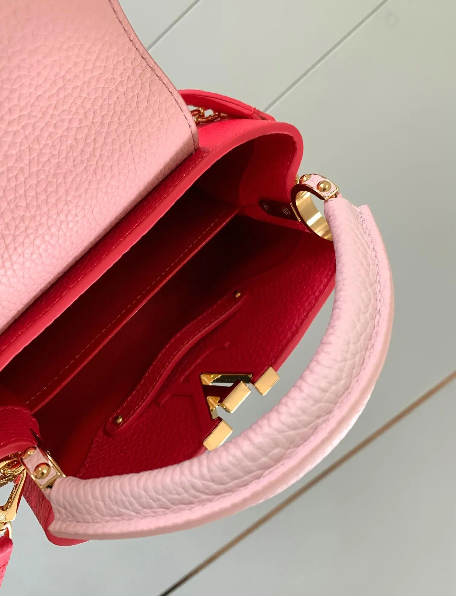 Louis Vuitton 1:1 Mirror Replica Capucines Mini Louis Vuitton Replica Capucines Louis Vuitton 1:1 Mirror Replica Capucines Mini Louis Vuitton Replica Capucines