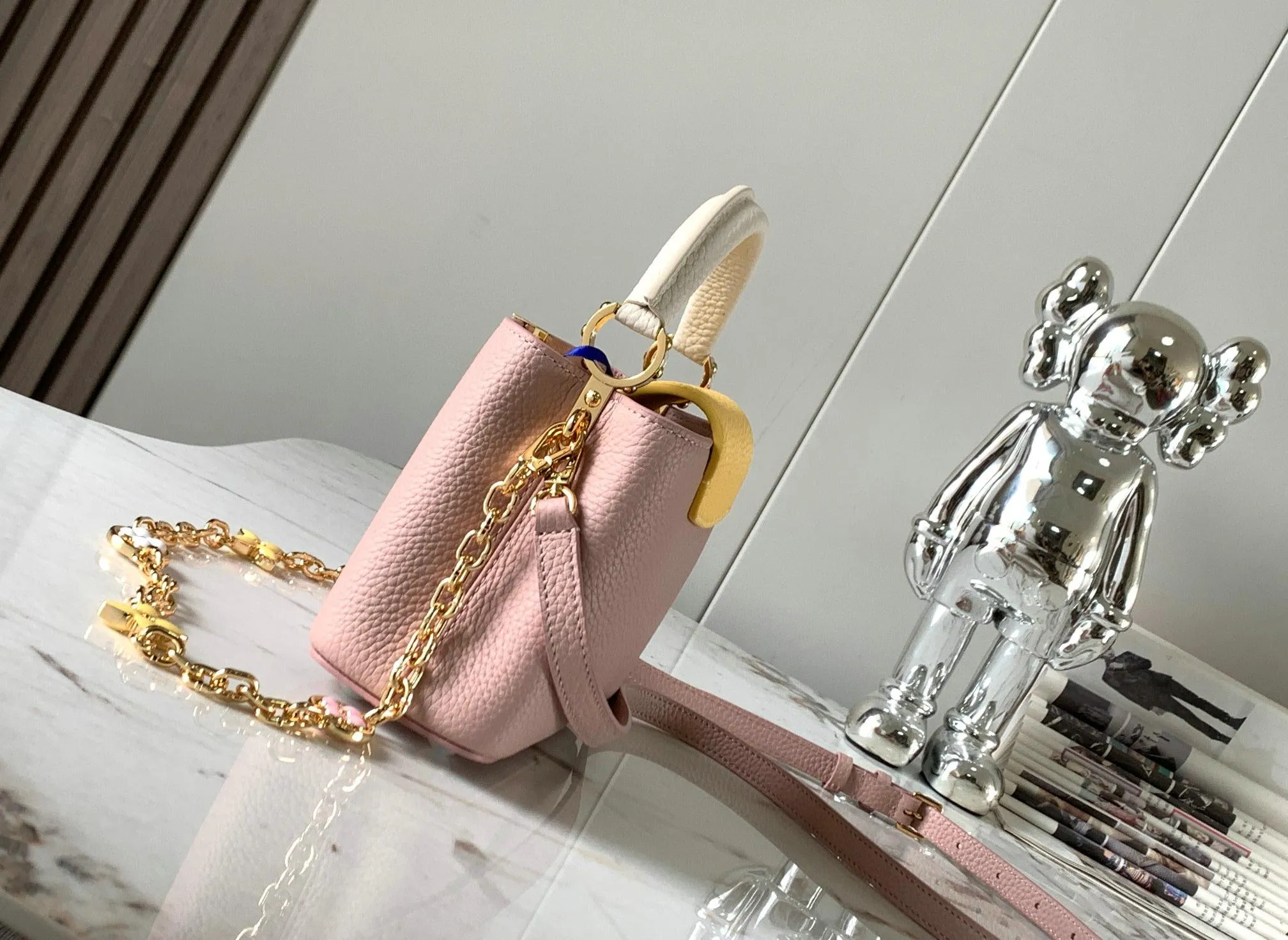 Louis Vuitton 1:1 Mirror Replica Capucines Mini Louis Vuitton Replica Capucines Louis Vuitton 1:1 Mirror Replica Capucines Mini Louis Vuitton Replica Capucines