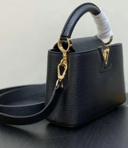 Louis Vuitton 1:1 Mirror Replica Capucines Black Gold Bag Louis Vuitton Replica Capucines