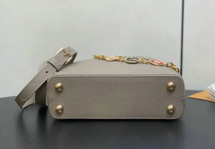 Louis Vuitton 1:1 Mirror Replica My Capucines Bag Louis Vuitton Replica Capucines Louis Vuitton 1:1 Mirror Replica My Capucines Bag Louis Vuitton Replica Capucines