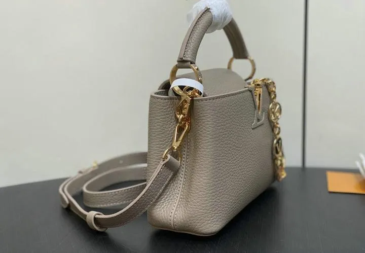 Louis Vuitton 1:1 Mirror Replica My Capucines Bag Louis Vuitton Replica Capucines Louis Vuitton 1:1 Mirror Replica My Capucines Bag Louis Vuitton Replica Capucines