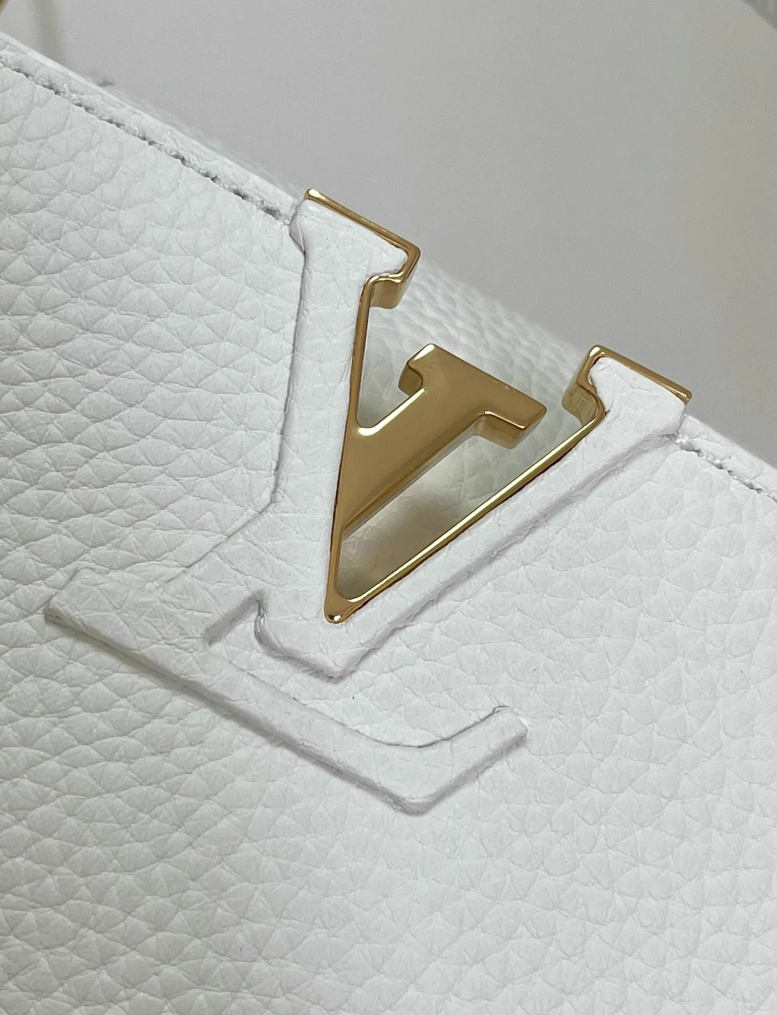 Louis Vuitton 1:1 Mirror Replica Capucines Mini Louis Vuitton Replica Capucines Louis Vuitton 1:1 Mirror Replica Capucines Mini Louis Vuitton Replica Capucines