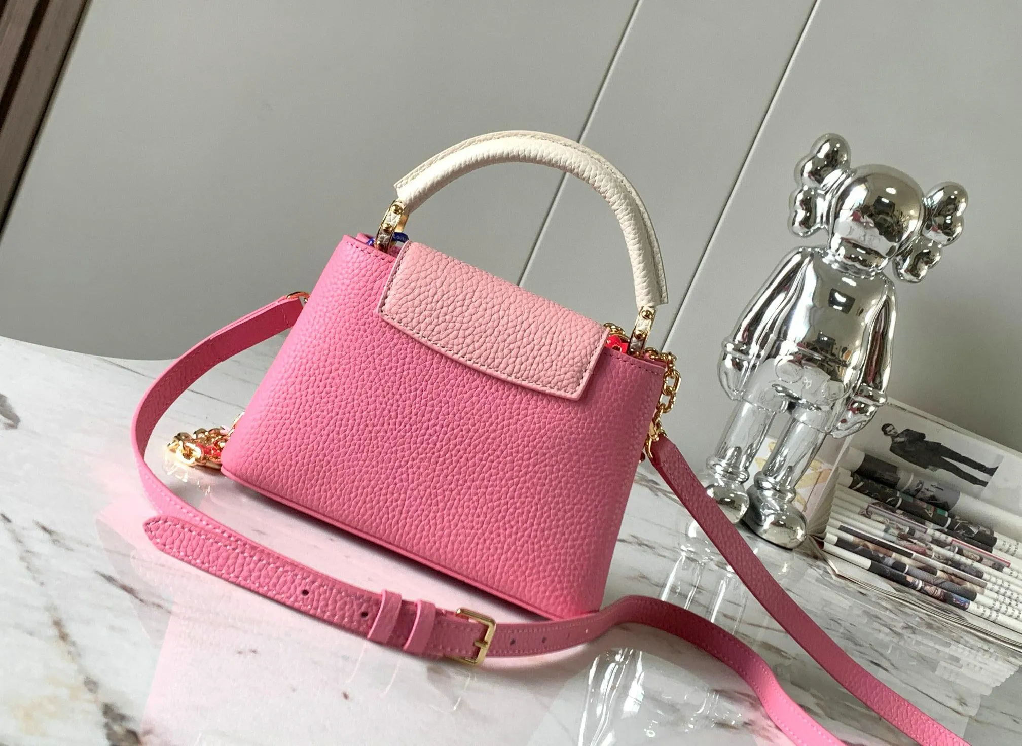 Louis Vuitton 1:1 Mirror Replica Capucines Mini Louis Vuitton Replica Capucines Louis Vuitton 1:1 Mirror Replica Capucines Mini Louis Vuitton Replica Capucines