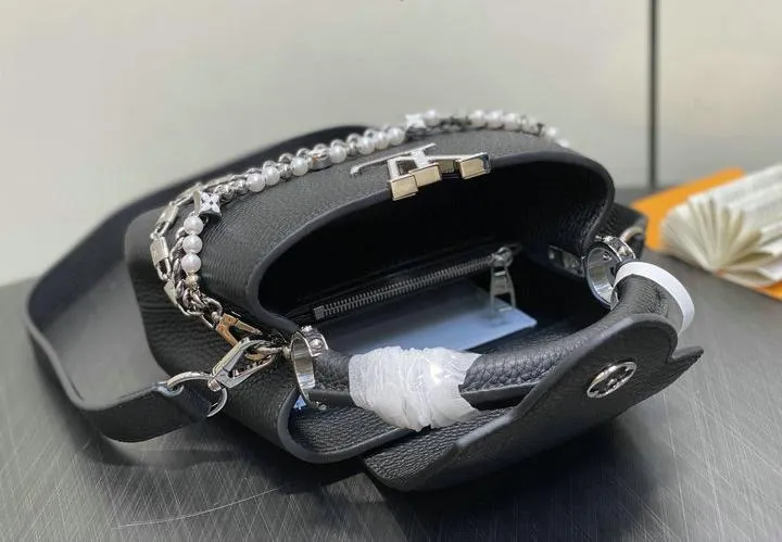 Louis Vuitton 1:1 Mirror Replica Capucines BB Black Capucines Louis Vuitton Replica Capucines Louis Vuitton 1:1 Mirror Replica Capucines BB Black Capucines Louis Vuitton Replica Capucines