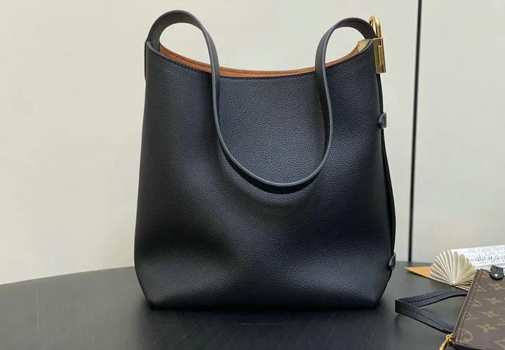 Louis Vuitton 1:1 Mirror Replica PM Low Key Grained Hobo Louis Vuitton Replica Neverfull Louis Vuitton 1:1 Mirror Replica PM Low Key Grained Hobo Louis Vuitton Replica Neverfull