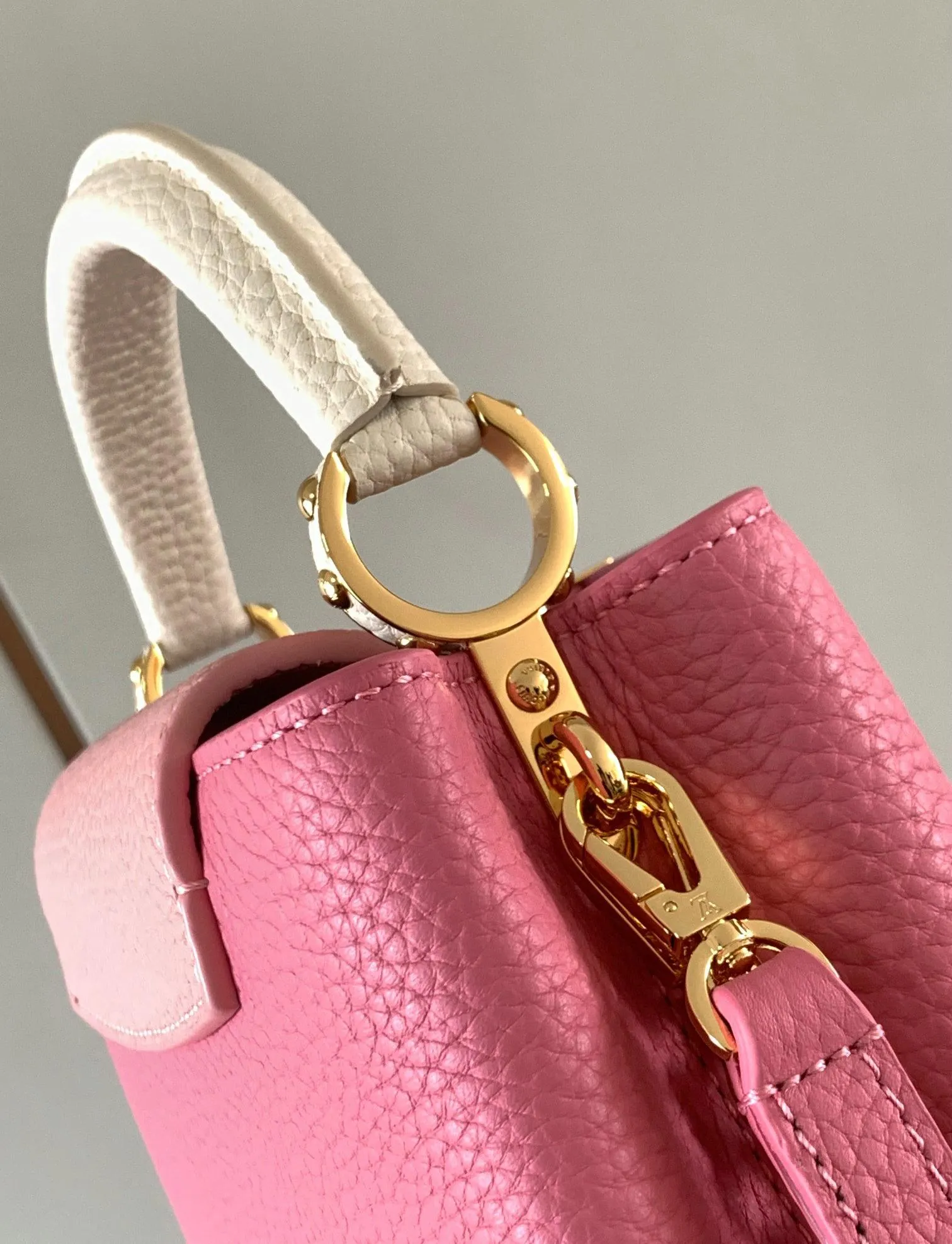 Louis Vuitton 1:1 Mirror Replica Capucines Mini Louis Vuitton Replica Capucines Louis Vuitton 1:1 Mirror Replica Capucines Mini Louis Vuitton Replica Capucines