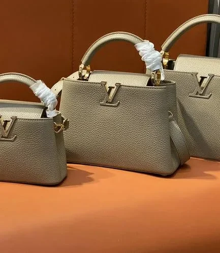Louis Vuitton 1:1 Mirror Replica Capucines MM Taurillon Bag Louis Vuitton Replica Capucines