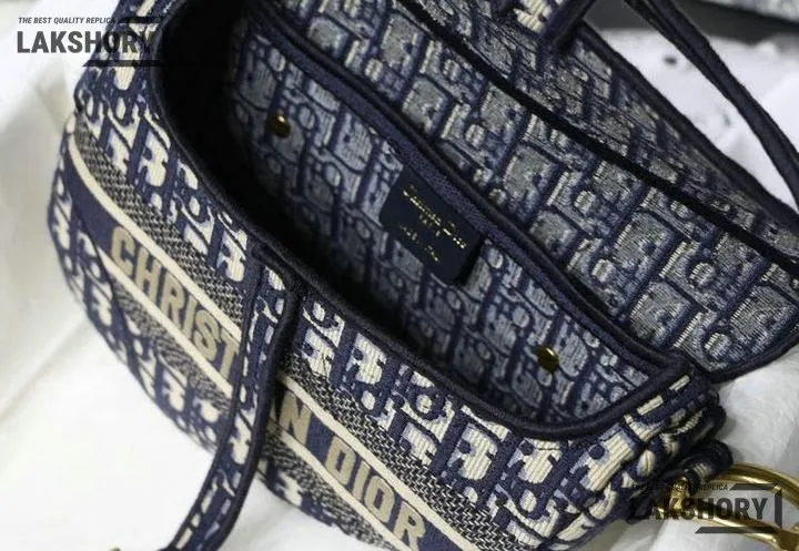 Dior 1:1 Mirror Replica Medium Oblique Embroidered Saddle 25CM/9.8IN Christian Dior Replica Saddles Dior 1:1 Mirror Replica Medium Oblique Embroidered Saddle 25CM/9.8IN Christian Dior Replica Saddles