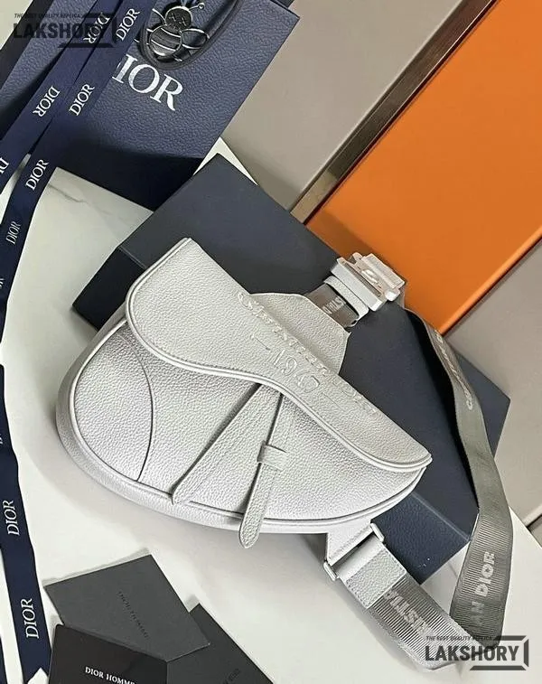 Dior 1:1 Mirror Replica Mens Signature 1947 Saddle 26CM/10.2IN Christian Dior Replica Saddles Dior 1:1 Mirror Replica Mens Signature 1947 Saddle 26CM/10.2IN Christian Dior Replica Saddles
