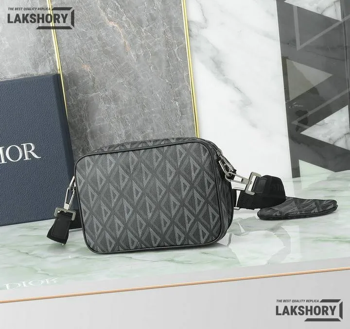 Dior 1:1 Mirror Replica CD Diamond Saddle Triple Pouch 23CM/9.1IN Christian Dior Replica Saddles Dior 1:1 Mirror Replica CD Diamond Saddle Triple Pouch 23CM/9.1IN Christian Dior Replica Saddles