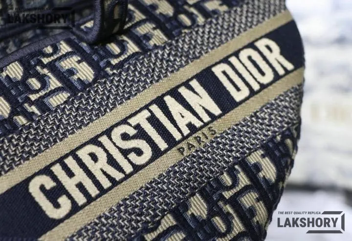 Dior 1:1 Mirror Replica Medium Oblique Embroidered Saddle 25CM/9.8IN Christian Dior Replica Saddles Dior 1:1 Mirror Replica Medium Oblique Embroidered Saddle 25CM/9.8IN Christian Dior Replica Saddles