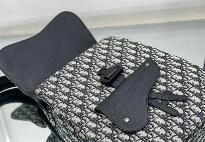 Dior 1:1 Mirror Replica Gallop Navy Oblique Saddle Backpack 40CM/15.7IN Christian Dior Replica Backpacks Dior 1:1 Mirror Replica Gallop Navy Oblique Saddle Backpack 40CM/15.7IN Christian Dior Replica Backpacks