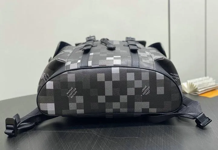 Louis Vuitton 1:1 Mirror Replica Christopher MM D16 Damoflage Louis Vuitton Replica Christopher Louis Vuitton 1:1 Mirror Replica Christopher MM D16 Damoflage Louis Vuitton Replica Christopher