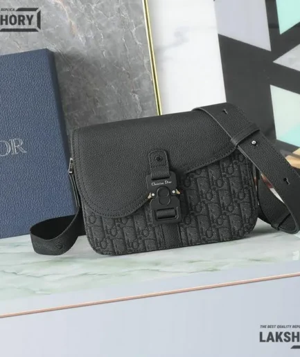 Dior 1:1 Mirror Replica Grained Black Saddle Pouch 23CM/9.1IN Christian Dior Replica Saddles