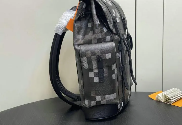 Louis Vuitton 1:1 Mirror Replica Christopher MM D16 Damoflage Louis Vuitton Replica Christopher Louis Vuitton 1:1 Mirror Replica Christopher MM D16 Damoflage Louis Vuitton Replica Christopher